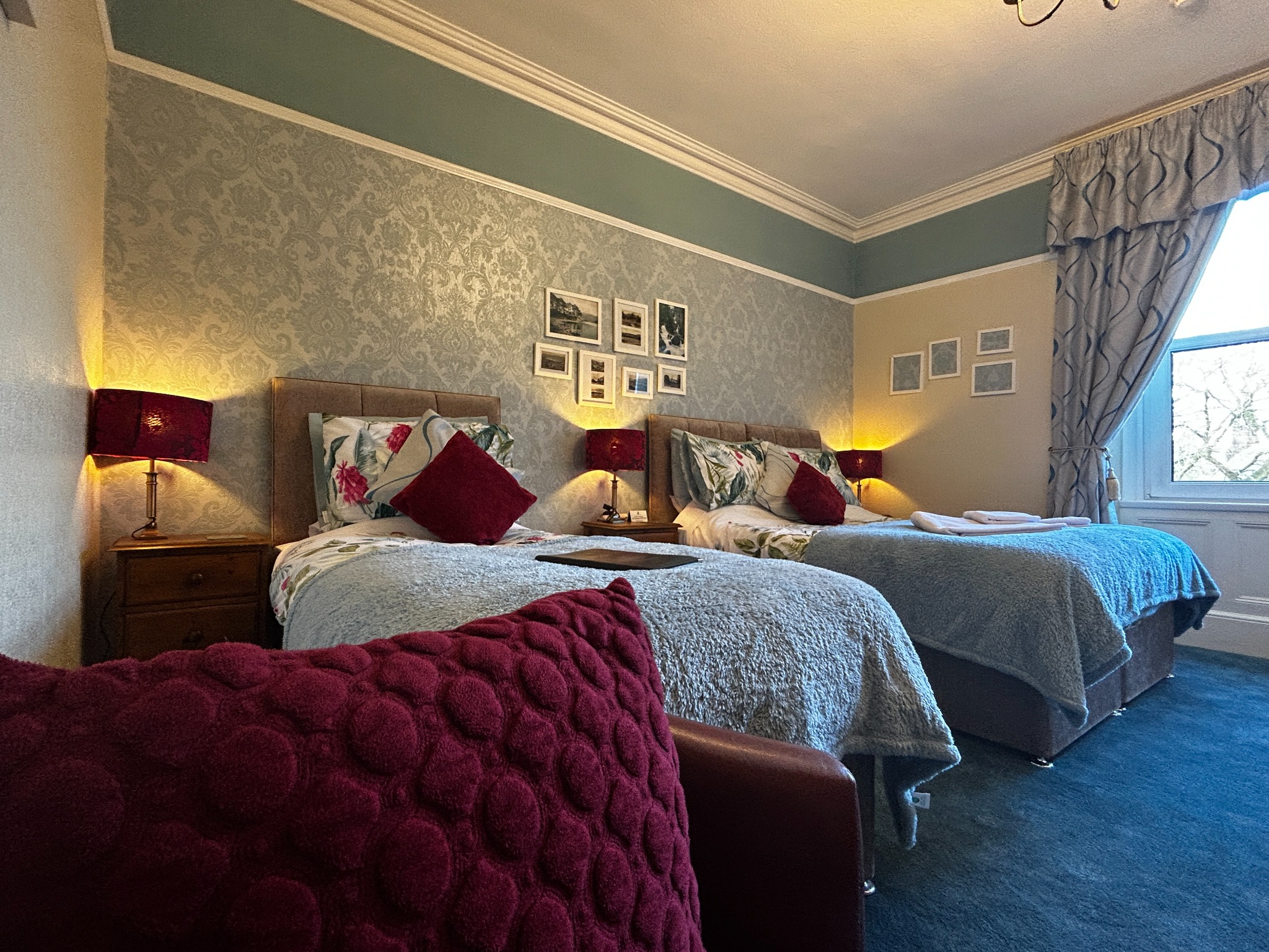 Twin bedroom with coordinated soft furnishings